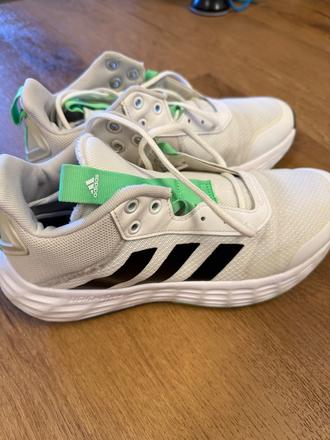 Bežecké tenisky adidas v. 42, adidas,42