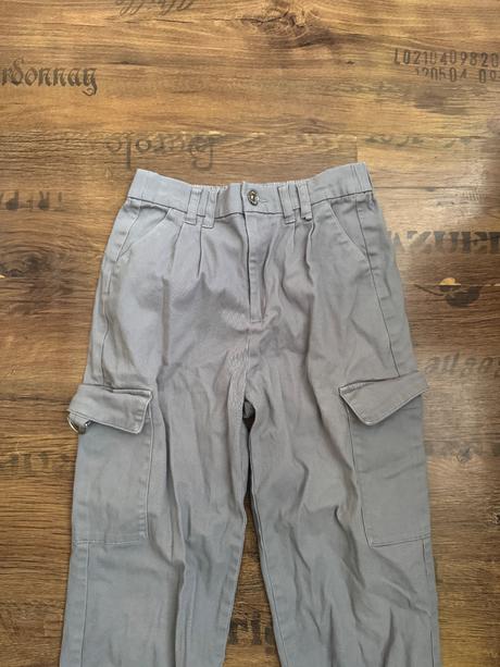 Sivé kapsáče, reserved,146