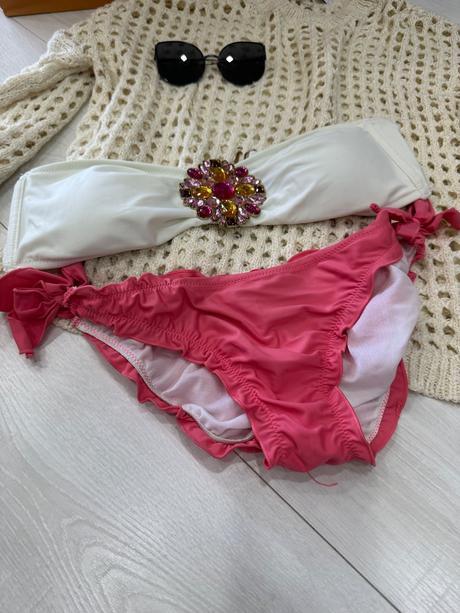 Bikiny, s