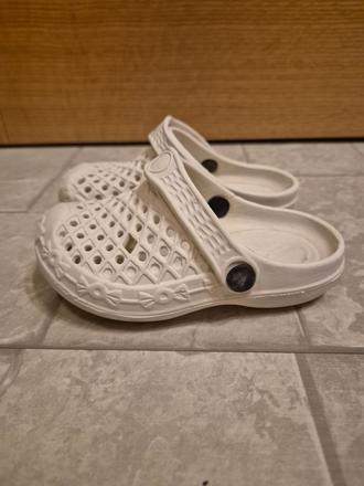 Biele šľapky pre dievča 25, 25