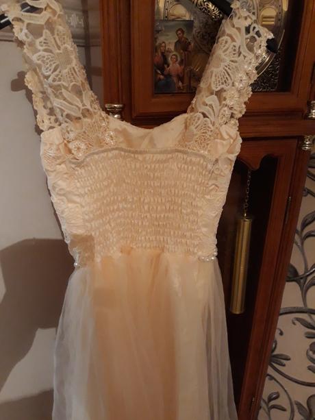 Smotanove saty s krajkou, xs