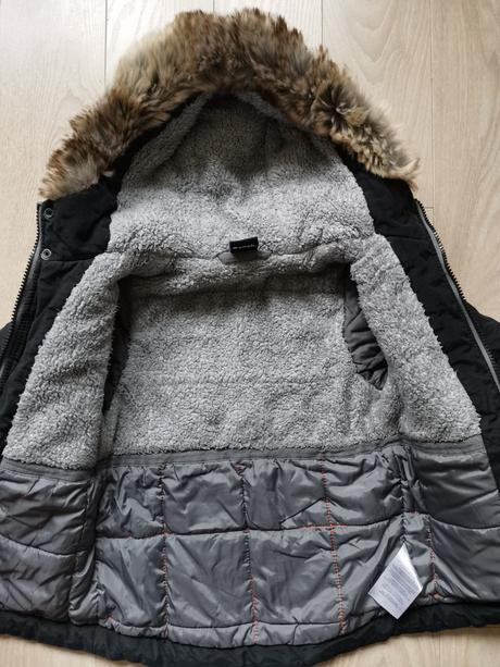 Teplá kvalitná zimná bunda, bench,104