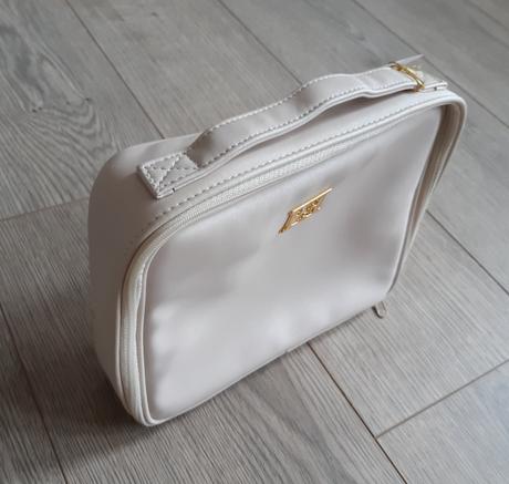 Kozmeticka taska escada, 