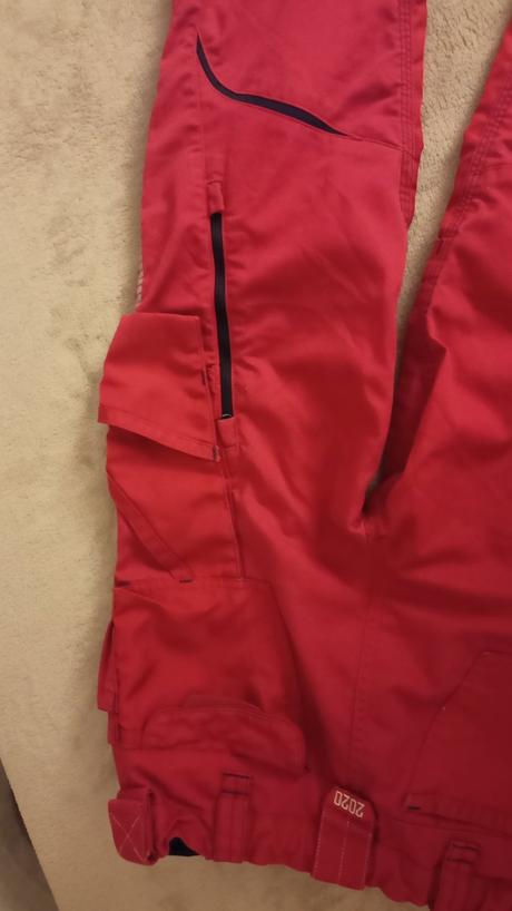 Kapsacove nohavice, 146