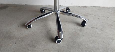 Kancelárske kreslo, 