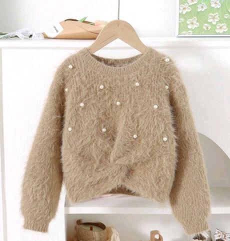 Dievčenský sveter nový, 122