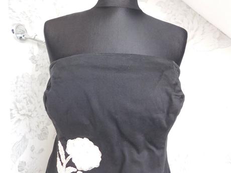 Kvalitne velmi pekne korzetove šaty, 38