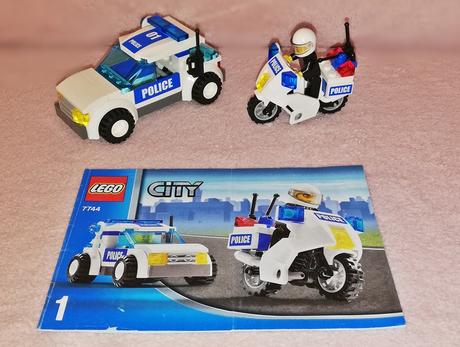 Lego city policajne auticka,
