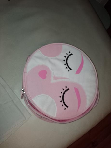 Benefit kozmetická taska,