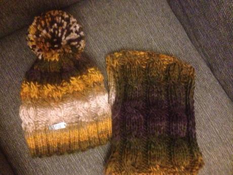 Pletena čiapka s veľkym brmbolcom, 56 - 158