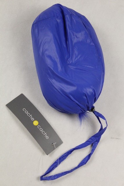 Kožušinka na kapucňu modrej farby cache cache uni,