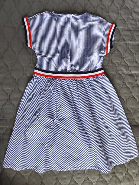 Námornícke šaty, 128