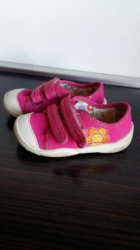 Predám dievčenské topánočky veľ. 22, 22