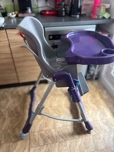 Jedálenská polohovateľná stolička, baby design