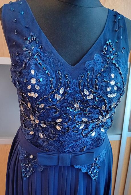 Spoločenské šaty, 