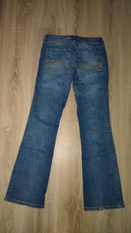 Veľmi pekné rifle, h&m,38