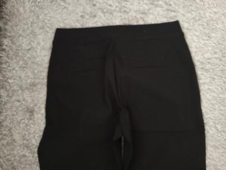 Raz oblečené čierne slim, tchibo,40