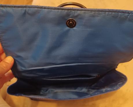 Malá crossbody kabelka, avon