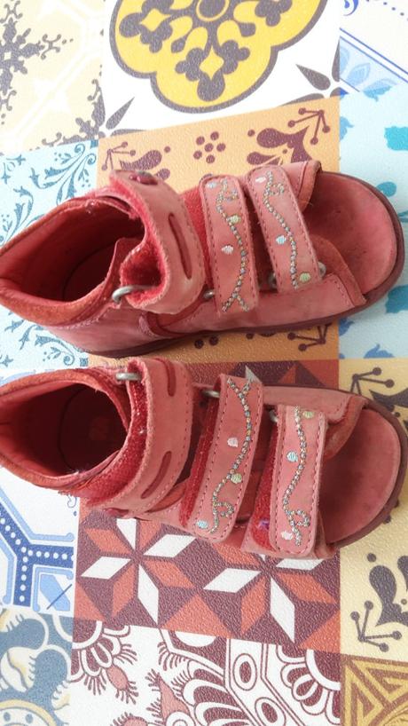 Kvalitné sandalky, elefanten,21