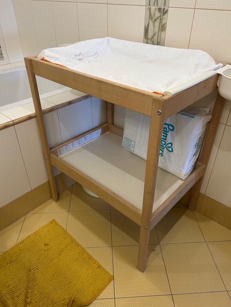 Prebalovaci pult ikea, 