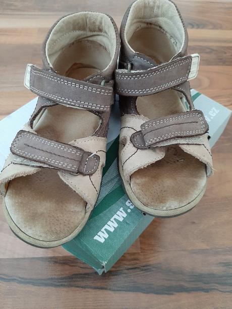 Kozene sandalky, santé,28