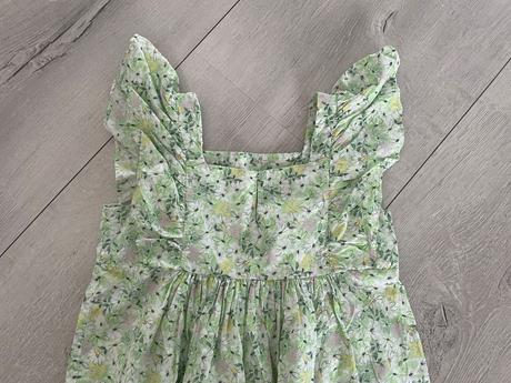 Kvetinkove s volanikmi, h&m,134