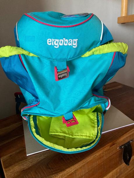 Školská taška zn.ergobag hula hoopbear,