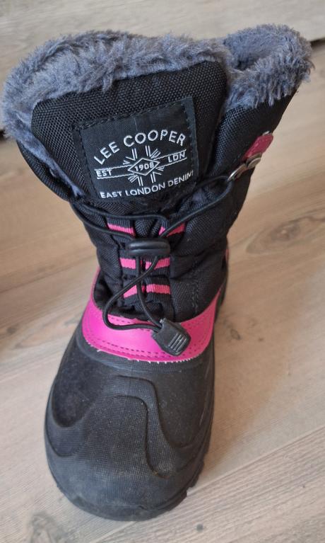 Snehule 30, lee cooper,30