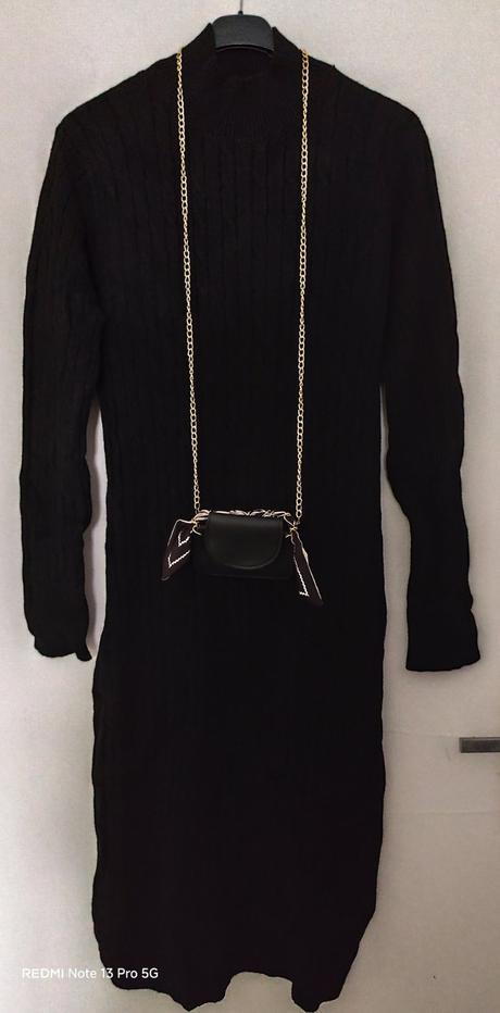 Midi šaty s peňaženkou na retiazke, 