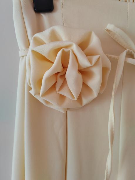 Dámske nohavice s ružou, 