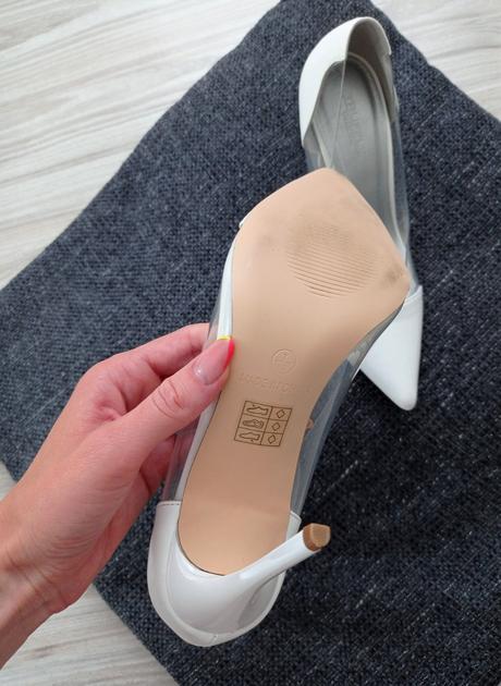 Lodičky s priesvitnými detailami, 40