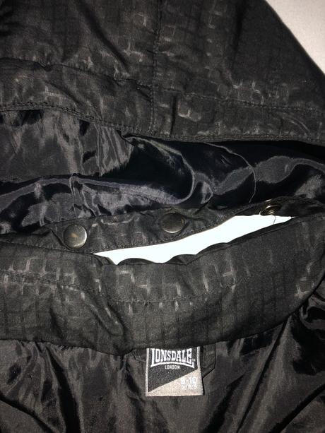 Teplá bunda, lonsdale,152