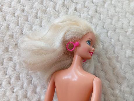 Ruffle fun riviera barbie 1994,