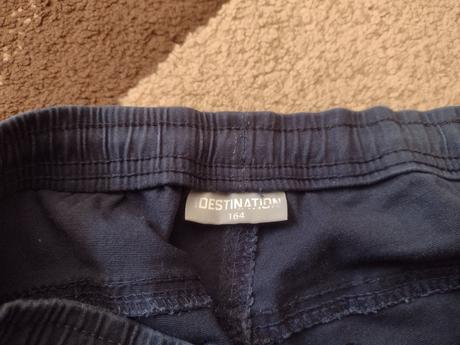 Modré nohavice, 164