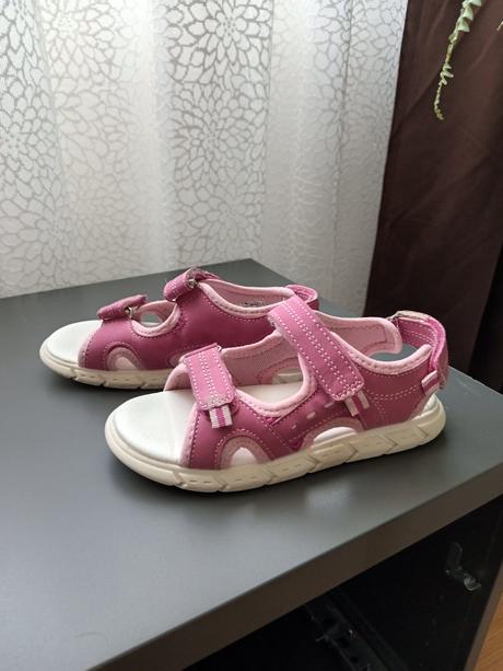 Športové sandále, 30