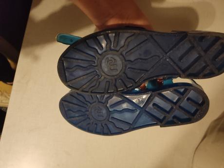 Šľapky do vody, 37