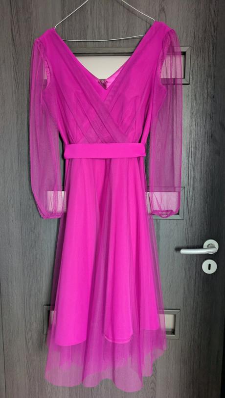 Spoločenské šaty, 38