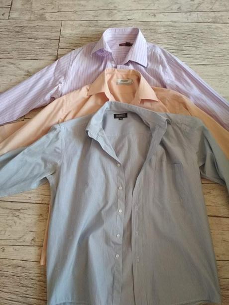 Oblek s košeľami a kravatou, 48