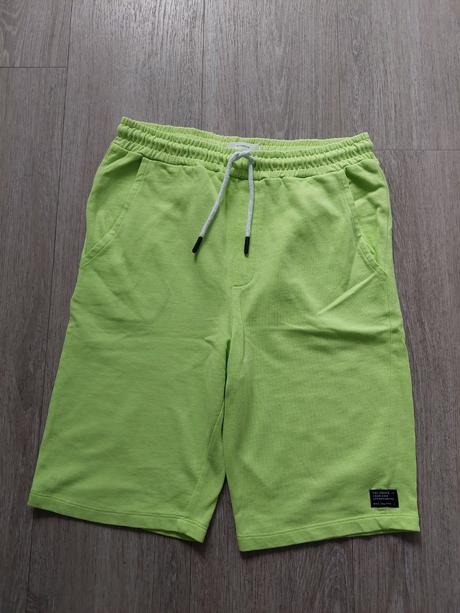 Kraťase, reserved,170