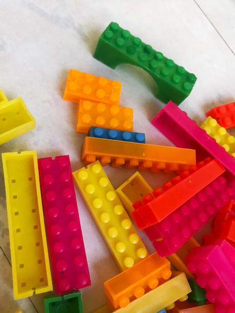 Pestrá stavebnica staviteľ  133 ks, 