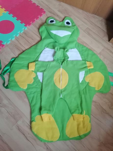 Zavinovačka ( hracia deka) + overal s uškami žabka, 