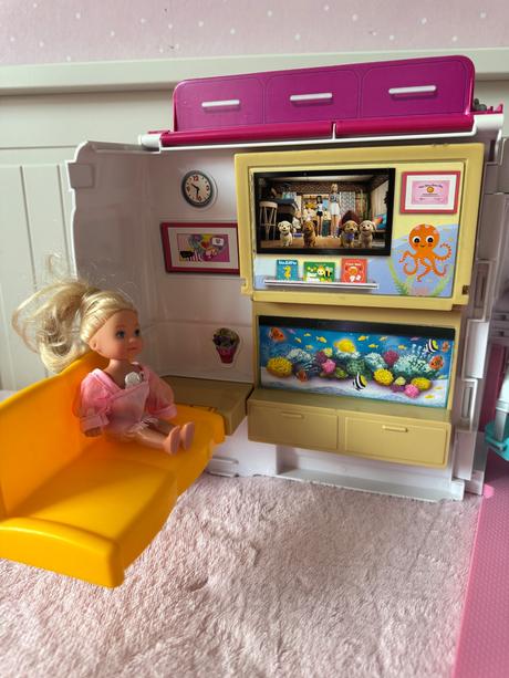 Barbie sanitka a klinika 2v1, 