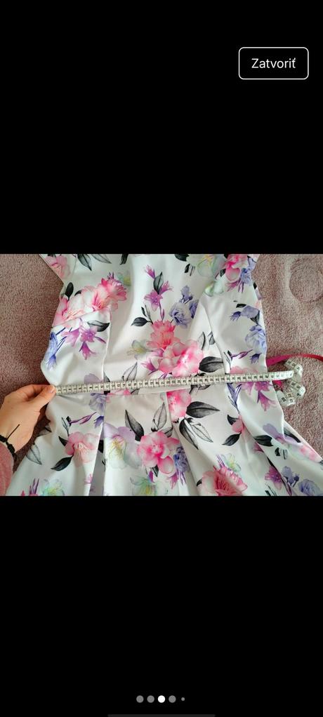 Kratšie spoločenské šaty, 46