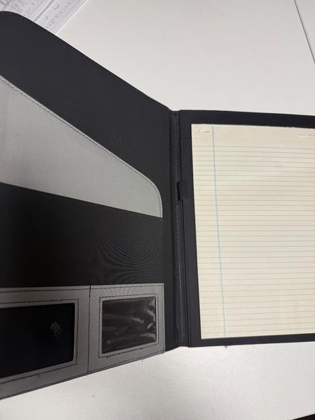 Konferenčné puzdro na dokumenty, 