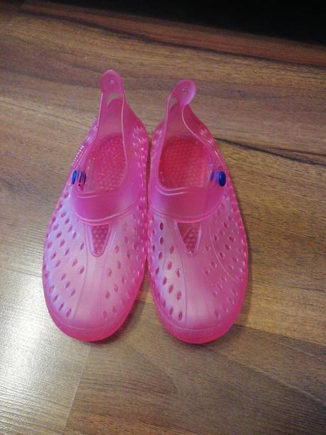 Topánky do vody, 33