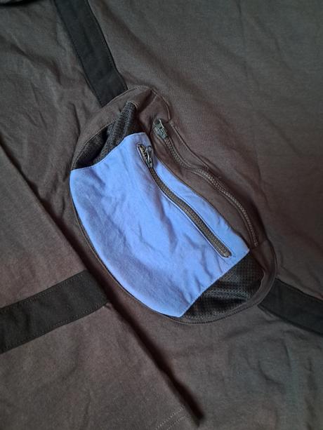 Trička s vreckom, 164