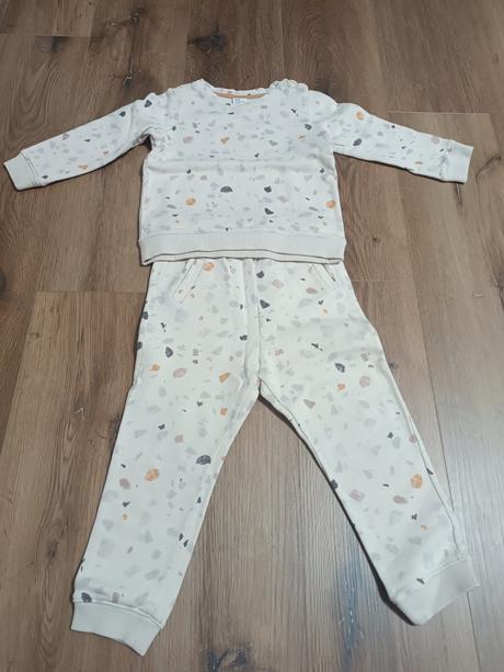 Balík oblečenia 98, 86–98