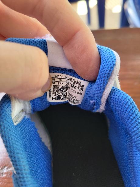 Tenisky +doporučené poštovné, adidas,25