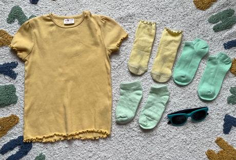 Balík 13 ks, tričká, legíny, ponožky, veľkosť 98, 86–98