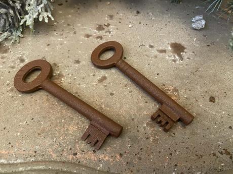 Kovové kľúče v hrdzavom odtieni 2 ks ( sada ), 